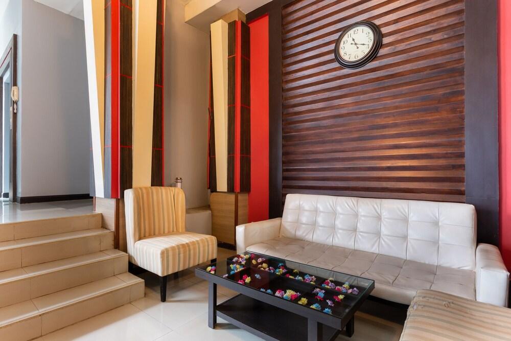 Oyo 1127 Baan Siam Hotel Чианграй Экстерьер фото