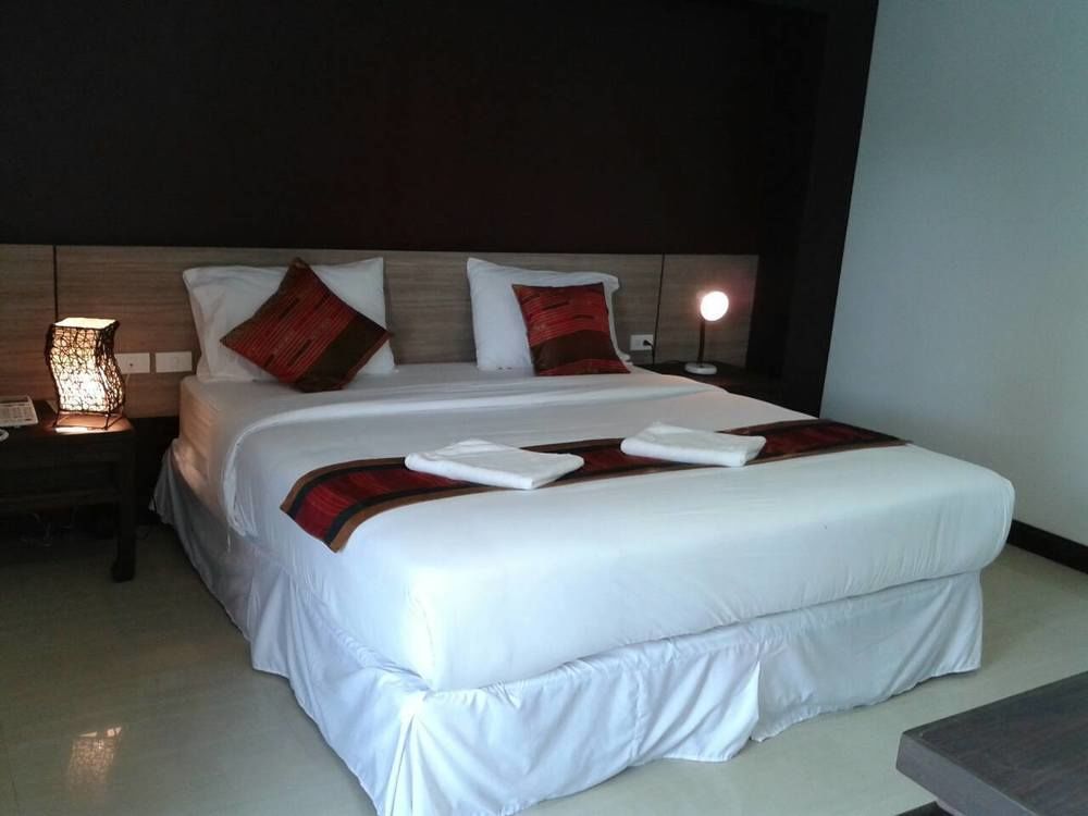 Oyo 1127 Baan Siam Hotel Чианграй Экстерьер фото